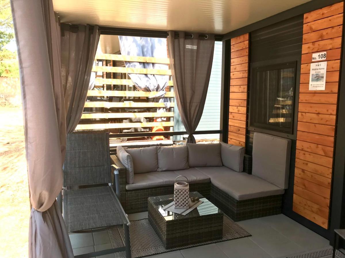 H&S Mobile Home Privlaka  Buitenkant foto